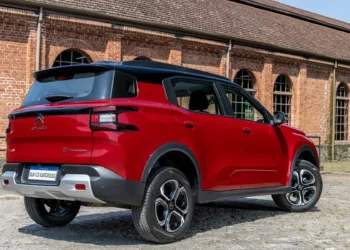 SUV Citroen C3 Aircross 9 SUV Citroën C3 Aircross fica até R$ 24,2 mil mais barato em agosto