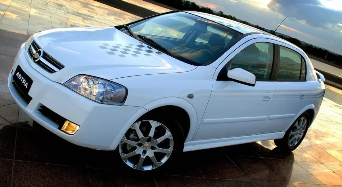 Chevrolet Astra 2010 2 Manual do veículo: Chevrolet Astra 2010