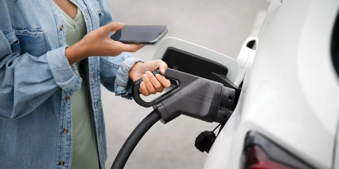 carro eletrico 1 Brasil prevê 90% das vendas de veículos eletrificados até 2040