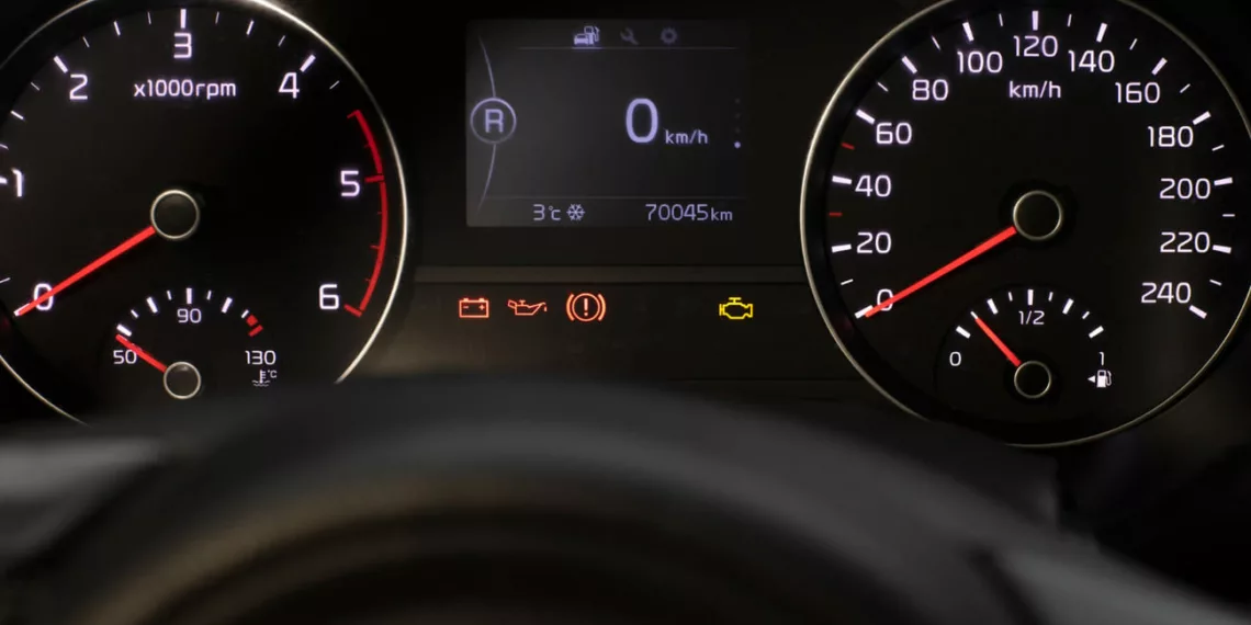 painel 1 Luz de Injeção Acesa no Painel: Pode Dirigir ou é Risco para o Motor?