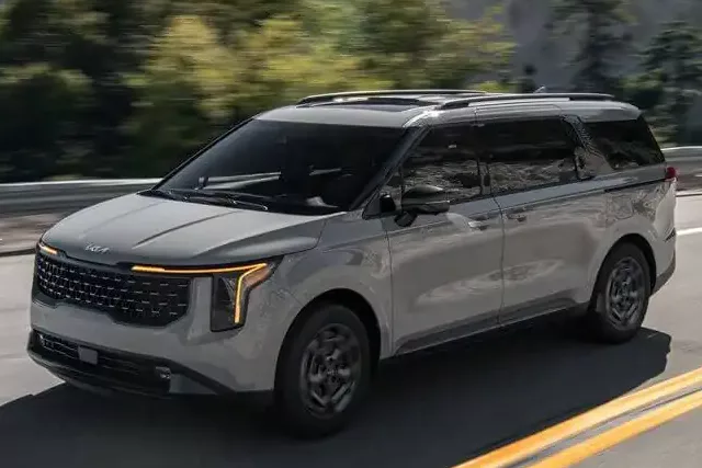 Kia Carnival 2025 01 edited Os 5 carros com os maiores porta-malas do Brasil em 2025