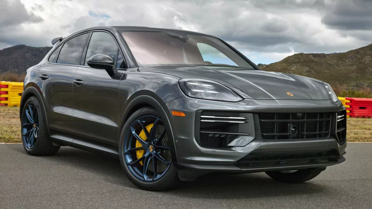 porsche cayenne 2023 Os 5 carros com os maiores porta-malas do Brasil em 2025