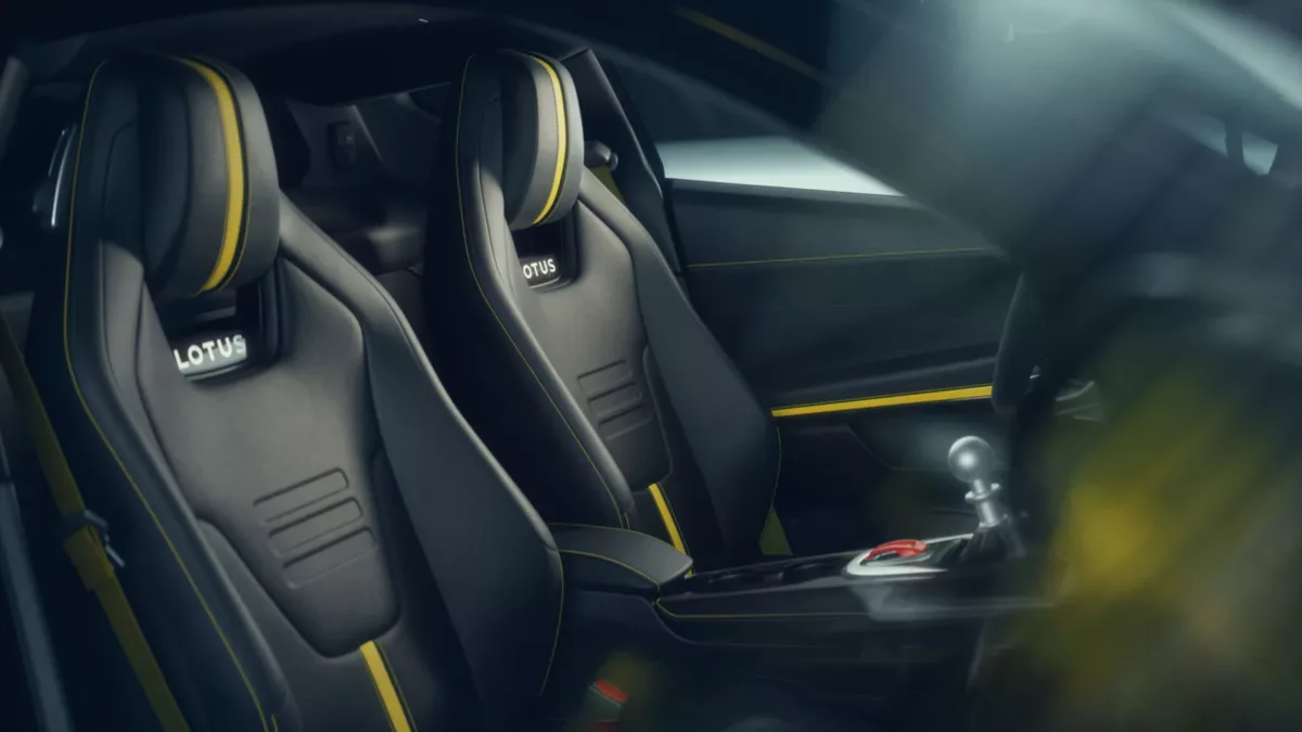 Lotus Emira V6 SE Seats 2048x1152 1 Lotus reforça DNA esportivo com Emira V6 SE: mais potência, estilo e refinamento