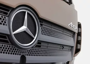 032A0730 Axor NR 1 Mercedes-Benz Axor 2026 retorna ao Brasil com motor Euro 6 e pacote tecnológico robusto