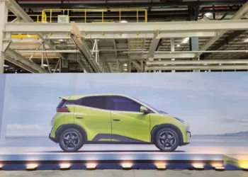 BYD apresenta primeiro veiculo experimental da fabrica de Camacari Sergio Dias 10 Dolphin Mini brasileiro: o marco elétrico que nasceu em Camaçari