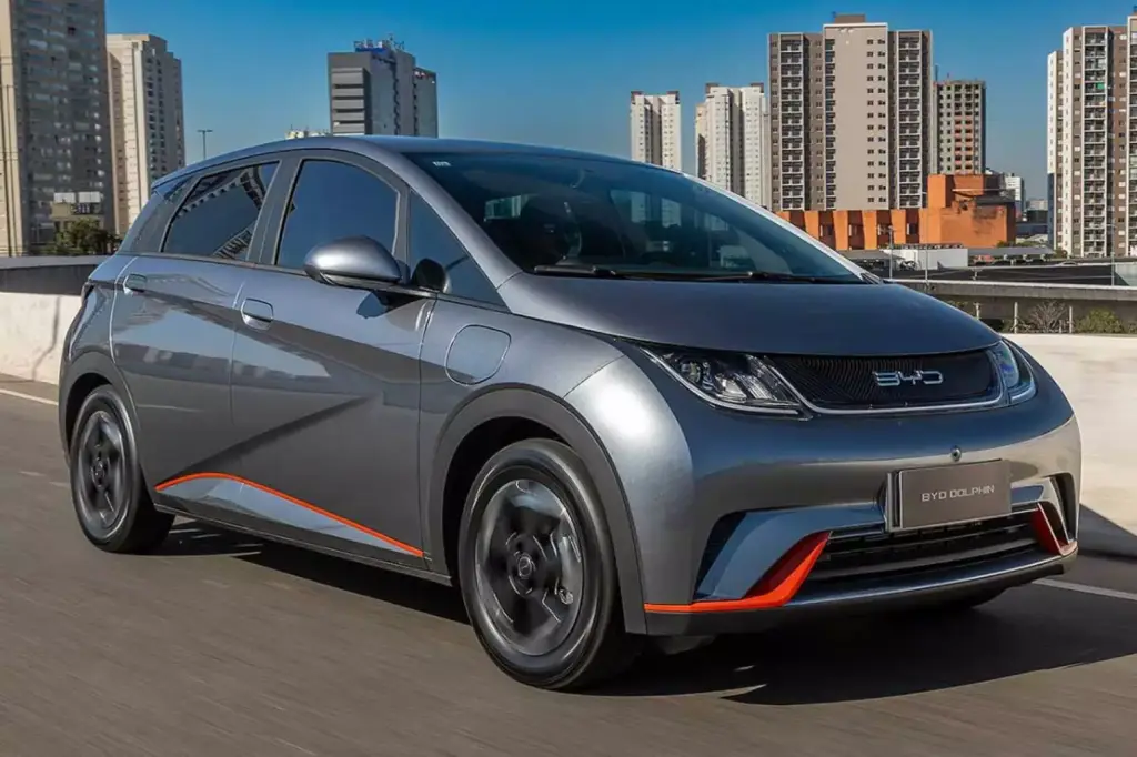 byd dolphin 1ieuz99y6dsmo BYD derruba preços e oferece bônus de até R$ 100 mil para limpar o pátio