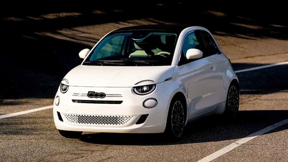 fiat 500 ibrida 2025 1 1 Novo Fiat 500 híbrido chega com motor do Mobi e sistema Pulse – será a sensação de novembro