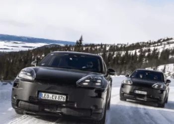 1 cayyy 59153774 Porsche revê futuro elétrico e retoma foco em híbridos com alto desempenho