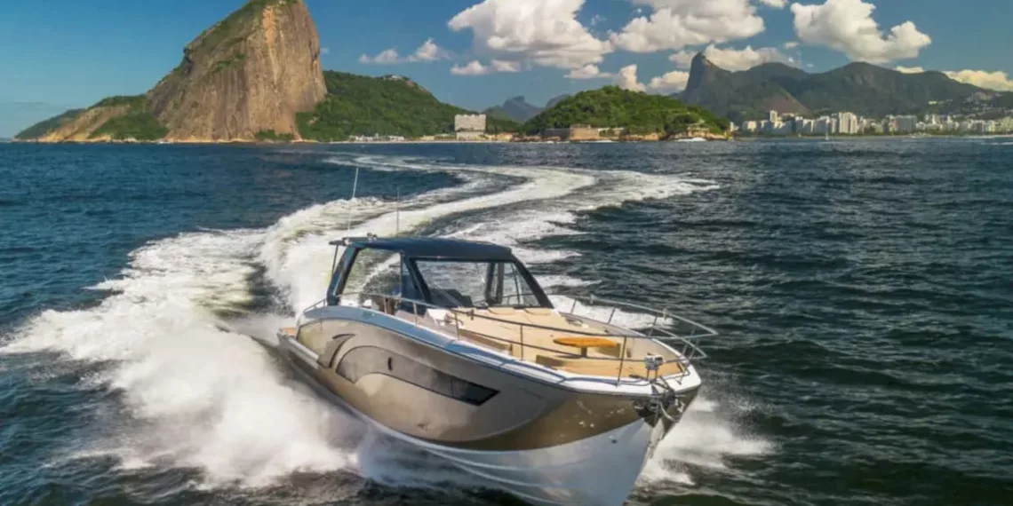 DJI174 960x540.jpg Lancha de luxo brasileira custa R$ 4,5 milhões e vira símbolo de sofisticação sobre as águas