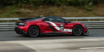 byd496 Yangwang U9 Xtreme: carro elétrico da BYD atinge 496 km/h e supera Bugatti