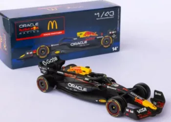 emo 2025 10 31T131711.530 McDonald’s lança miniatura do carro da Red Bull Racing e agita o GP de São Paulo