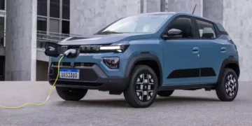 rketech Kwid E-Tech 2026 chega com visual europeu e preço agressivo abaixo dos R$ 100 mil
